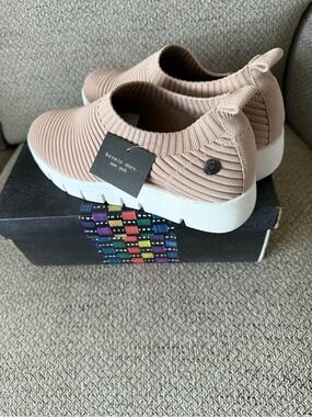 NEW Bernie Mev FX Sparky Tan knit slip on sneaker Size 39